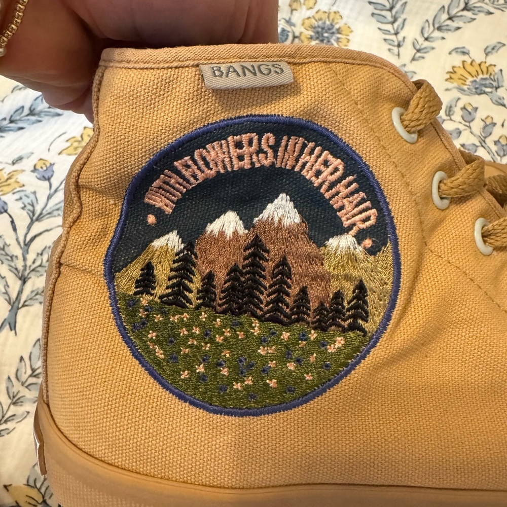 Bangs Sneakers Embroidered